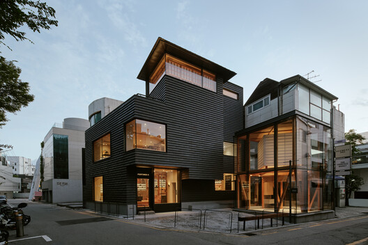 Perfumer H Seoul / Chakchak Studio - Exterior Photography, Facade, Balcony