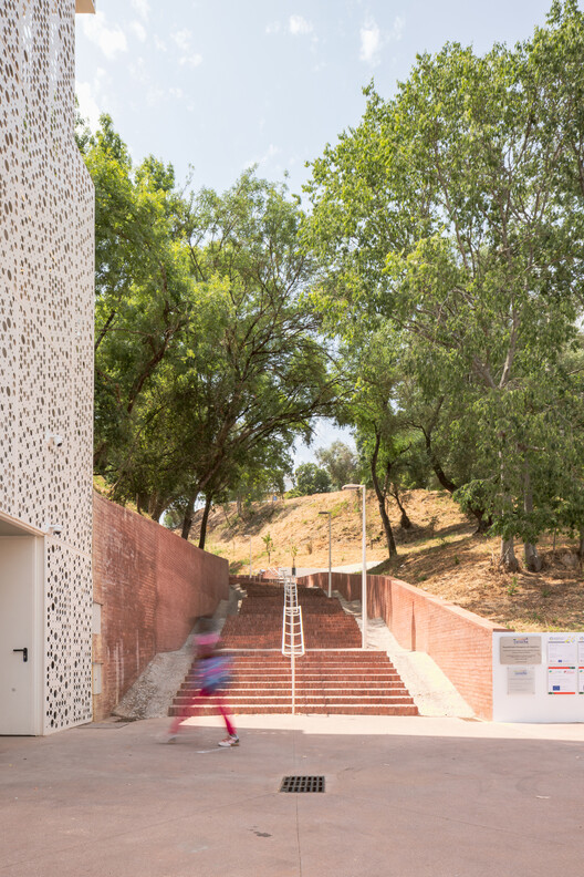 Accesibilidad Universal | Coruche / CVDB Arquitectos + André Bengochea + HAHA Paisajismo - Fotografía de exteriores