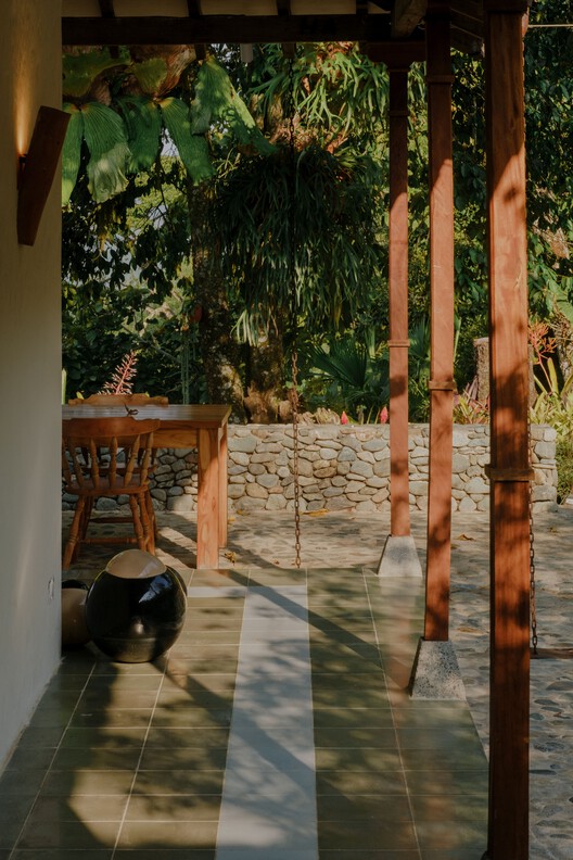 Casa Las Margaritas / Trópico Arquitectura - fotografía de interiores, madera, jardín, columnas, terraza