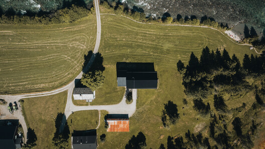 21-24 Nikkakjøkken Restaurant / OFFICE INAINN - Image 2 of 27