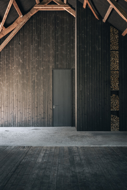 21-24 Nikkakjøkken Restaurant / OFFICE INAINN - Interior Photography, Wood, Concrete
