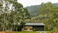 Forest Cabin / Angá Arquitetura