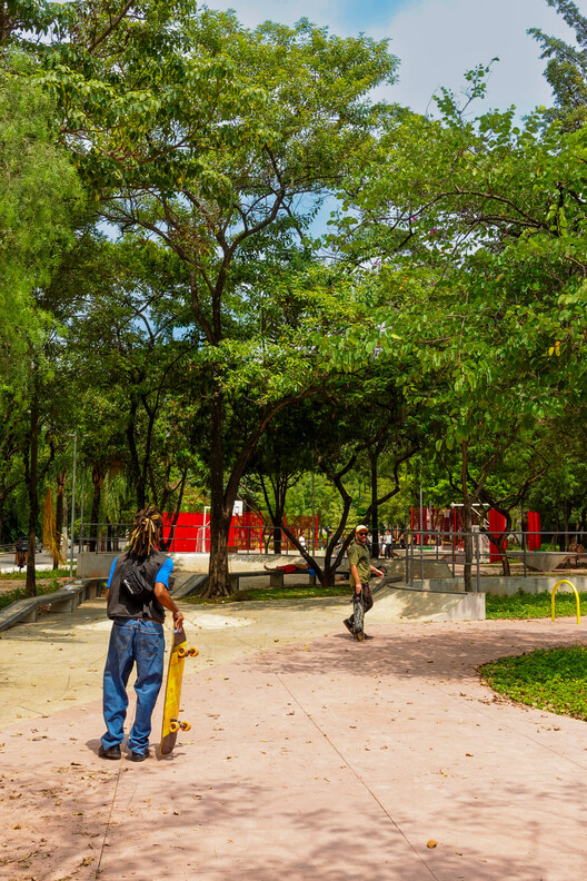 Mahiyah Square ahora/Naturaleza urbana - Fotografía al aire libre
