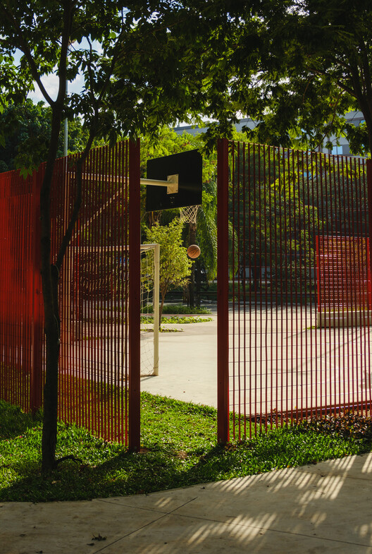 Mashiach Now Square / Natureza Urbana - Image 13 of 28