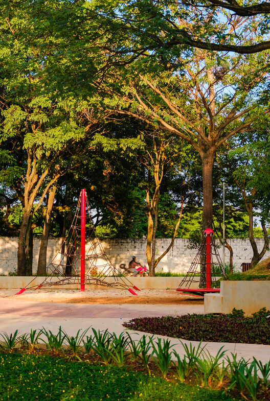 Mahiyah Square ahora/Naturaleza Urbana - Imagen 4 de 28