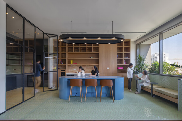 Sanofi Headquarters-Tehran / Persian Garden Studio - Offices