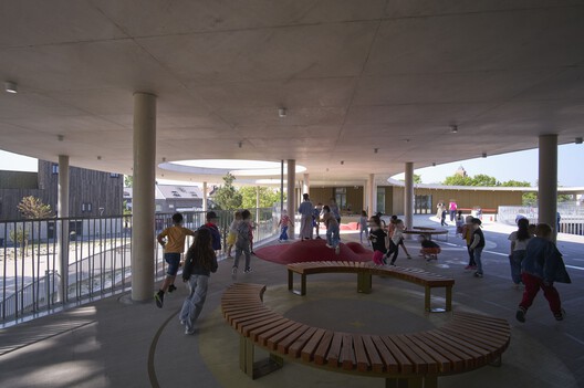 School in Dunkerque / TANK Architectes - Interior Photography, Concrete
