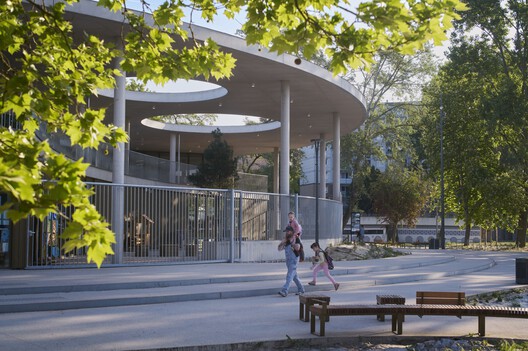 School in Dunkerque / TANK Architectes - Exterior Photography, Concrete