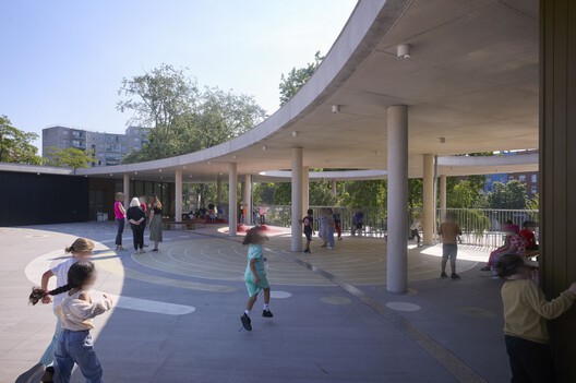 School in Dunkerque / TANK Architectes - Exterior Photography, Concrete