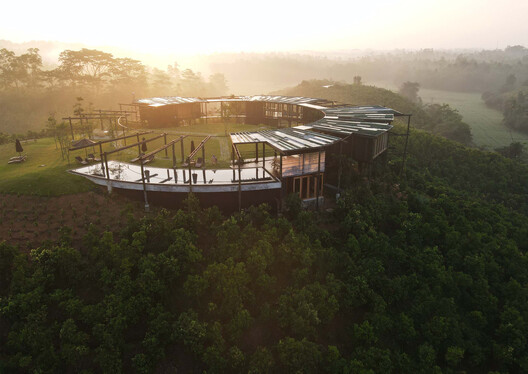 Round House Estate Bungalow at Ahangama / Narein Perera - Image 6 of 22