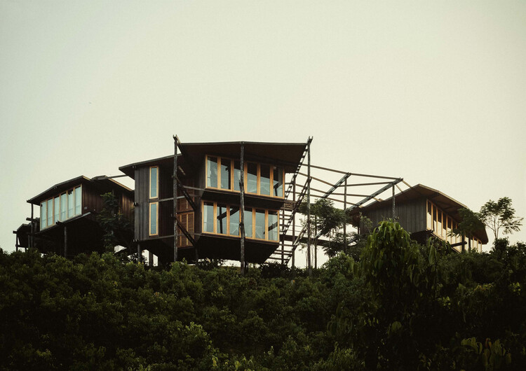 Round House Estate Bungalow at Ahangama / Narein Perera - Exterior Photography, Hospitality Architecture, Balcony