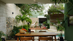 Casa More / Workshop Diseño y Construcción