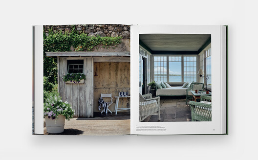 Summer by the Sea: Cottages from Watch Hill to Little Compton - Image 4 of 7