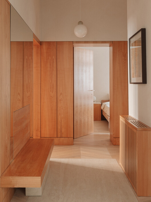 Treehouse Apartment / Projekt V Arhitektura - Interior Photography, Wood, Closet