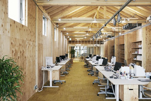 Uchida Shoten New Head Office / Schemata Architects + Jo Nagasaka - Interior Photography, Wood, Chair, Beam