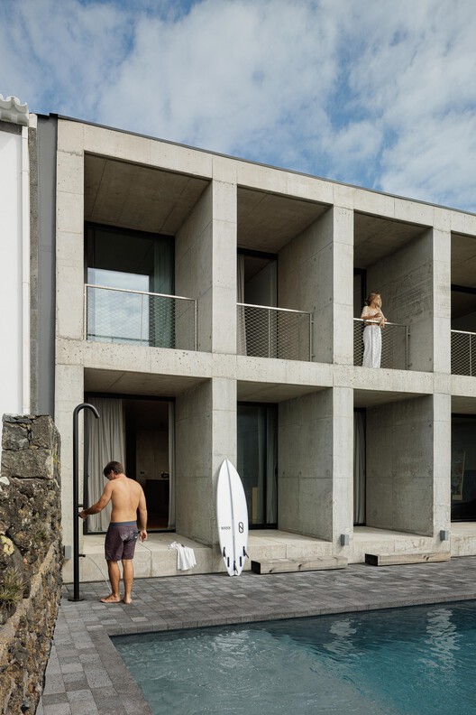 Casa da Rocha Quebrada / SO Arquitetura & Design Casa da Rocha Quebrada / SO Arquitetura & Design - Fotografía exterior, Concreto