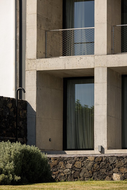 Casa da Rocha Quebrada / SO Arquitetura & Design Casa da Rocha Quebrada / SO Arquitetura & Design - Fotografía exterior, Concreto