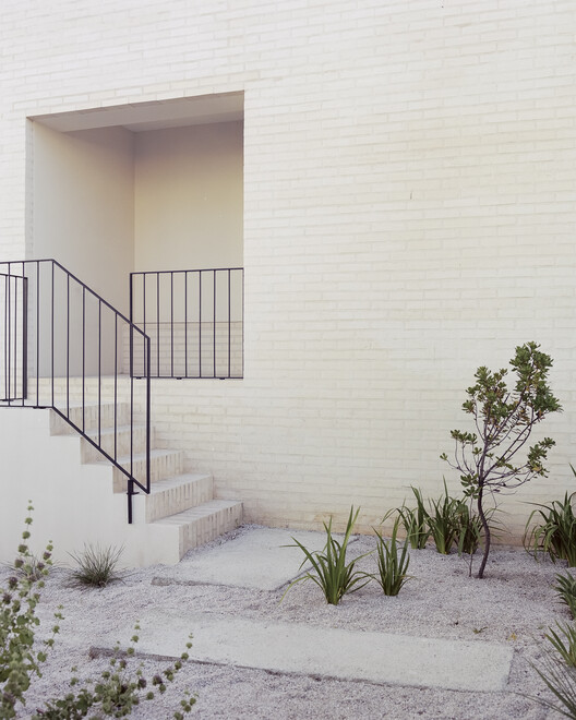 Parede Townhouses / extrastudio - Image 4 of 22