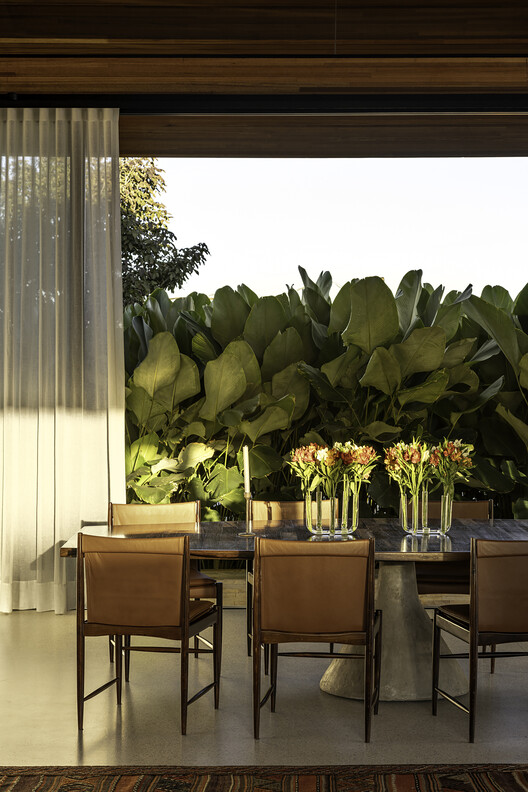 House MM / Equipe Lamas - Interior Photography, Dining room, Table, Wood, Lighting, Chair