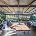 Studio In Gushichan / Studio Cochi Architects - Offices