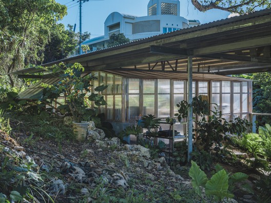 Studio In Gushichan / Studio Cochi Architects - Image 11 of 38