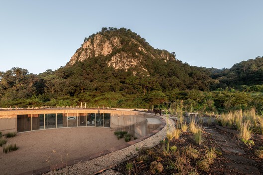 House 720 Degrees / Fernanda Canales - Image 7 of 25