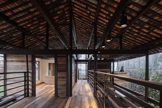 Renovation of the Old Riverside House / Ref Architects + 0.5m Studio - Image 15 of 36