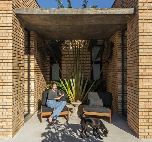 Environmental Comfort as an Interior Condition in South American Architecture - Image 15 of 17