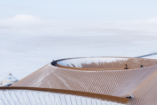 Volcano-In Visitor Center / PLAT ASIA - Image 15 of 39