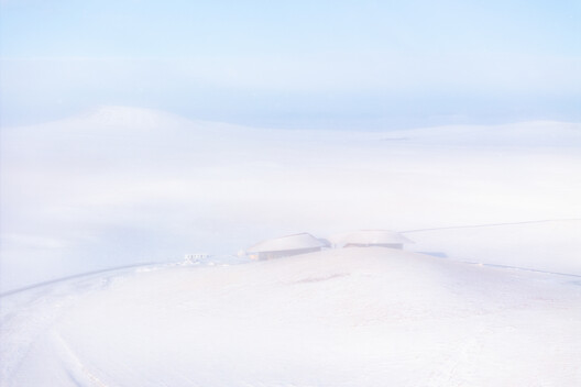 Volcano-In Visitor Center / PLAT ASIA - Image 25 of 39