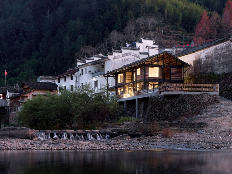 江边的老屋更新 / 参照建筑+离宅半米 - 更多图片