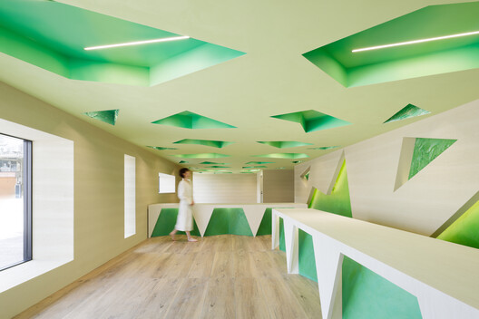 Kakushin Office/Resonance of Green / Moriyuki Ochiai Architects