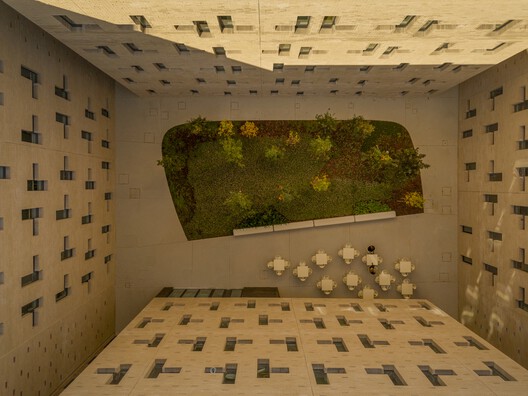 Ventura Terra University Residence - University of Lisbon / CVDB arquitectos - Image 11 of 37