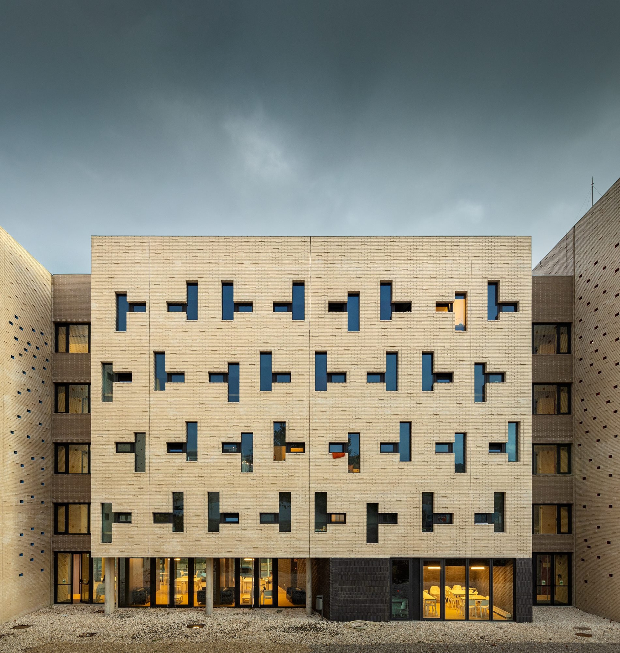 Ventura Terra University Residence - University of Lisbon / CVDB arquitectos