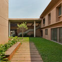 Bagchi Karunashraya Palliative Care Center / Mindspace - Exterior Photography, Healthcare Architecture, Courtyard