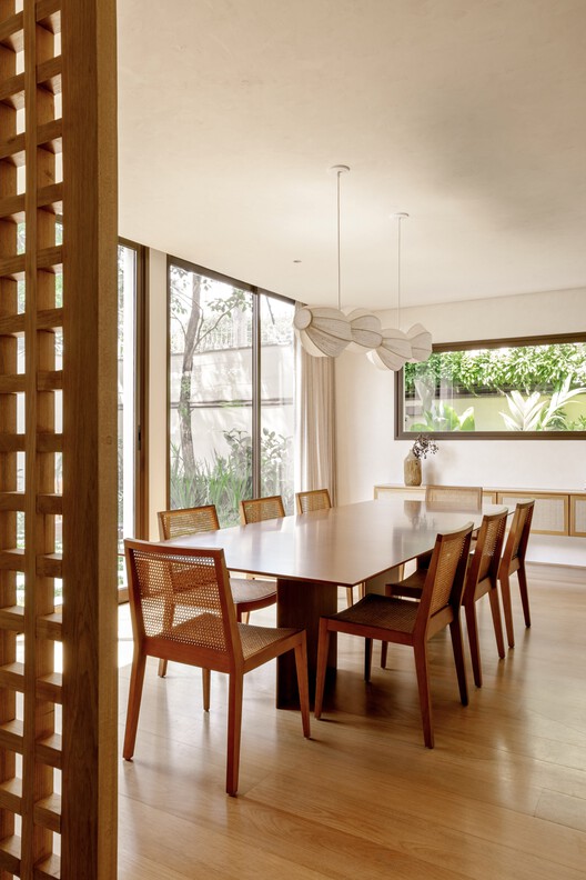 Casa Alto de Pinheiros / Terra Arquitetura - Fotografía interior, Comedor, Madera, Mesas, Sillas, Iluminación