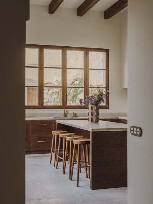 Born 10 / NORA studio Born 10 / NORA studio - Fotografía interior, Madera, Encimera, Cocina, Iluminación, Sillas