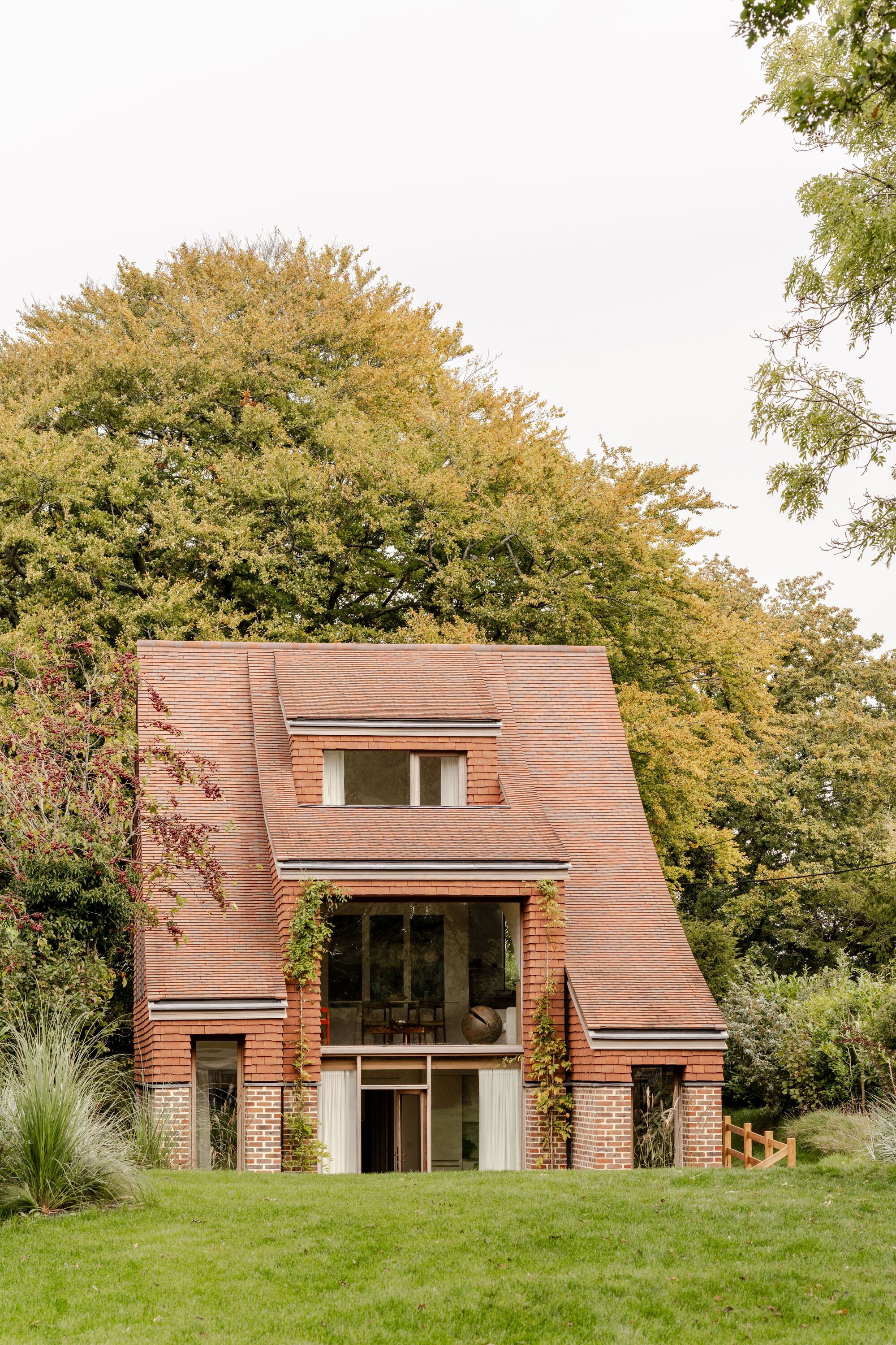 Clay Rise Home / Templeton Ford