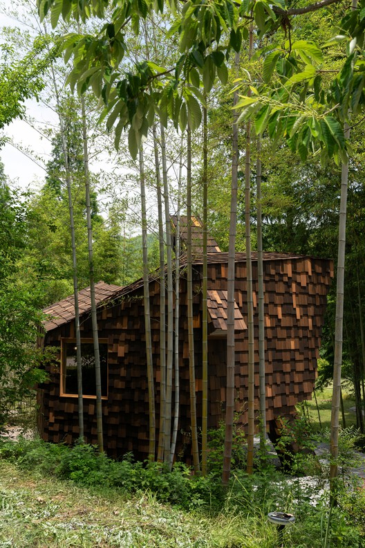 Cat House / Jumping House Lab Cat House / Jumping House Lab - Exterior Photography, Wood, Forest