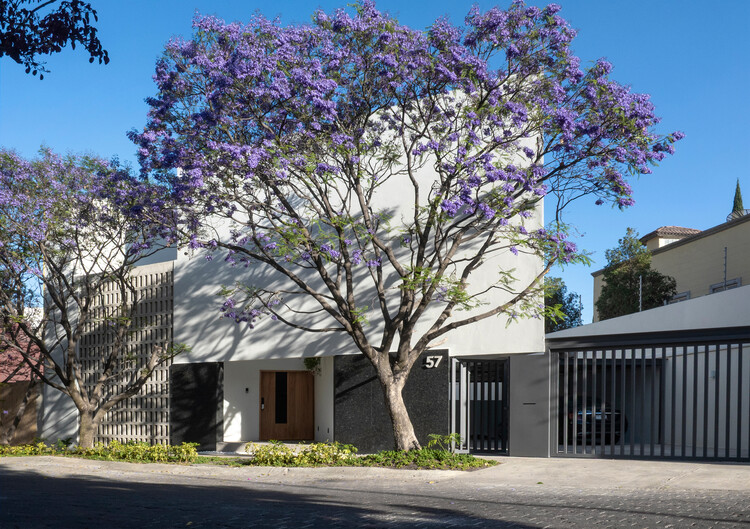 Casa Auseva / graus - Imagen 1 de 13