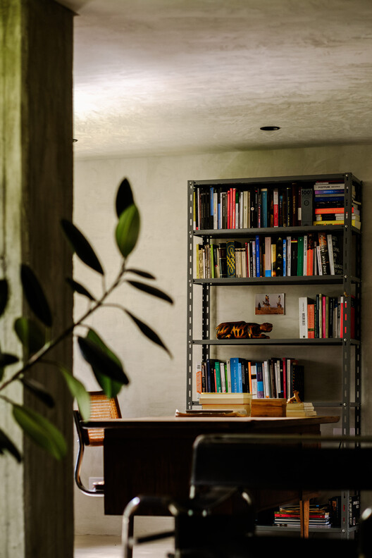 Forest Apartment / Trópico Arquitectura - Interior Photography, Closet, Shelving, Lighting, Table, Chair