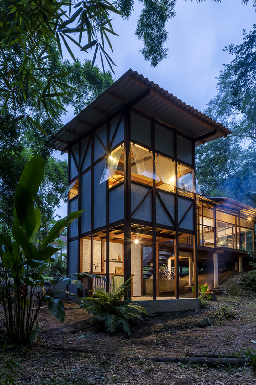 Puxadinho / Brita Zero Arquitetura Puxadinho / Brita Zero Arquitetura - Exterior Photography, Wood, Forest