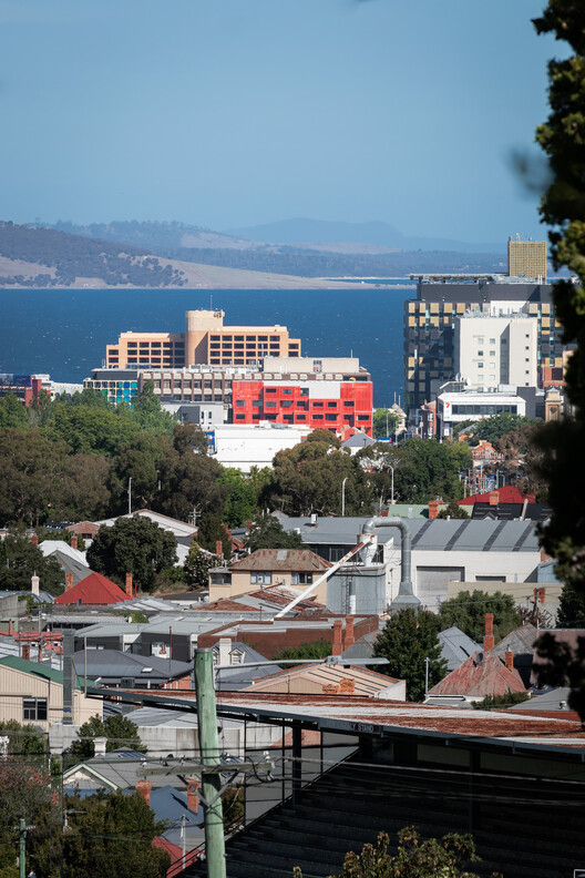 Proyecto Youth 2 Independence Campbell Street / Liminal Architecture - Fotografía exterior, Costa