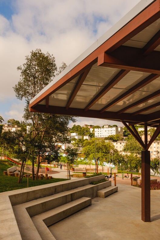 Córrego do Bispo Linear Park / Natureza Urbana - Image 14 of 24