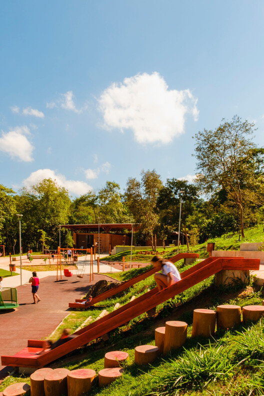 Parque Lineal Córrego do Bispo/Naturaleza Urbana - Fotografía Exterior, Jardín