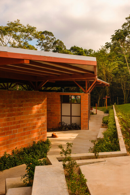 Parque Lineal Córrego do Bispo/Naturaleza Urbana - Imagen 15 de 24