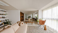 Apartamento Miguel Tostes / BARRA Arquitetos