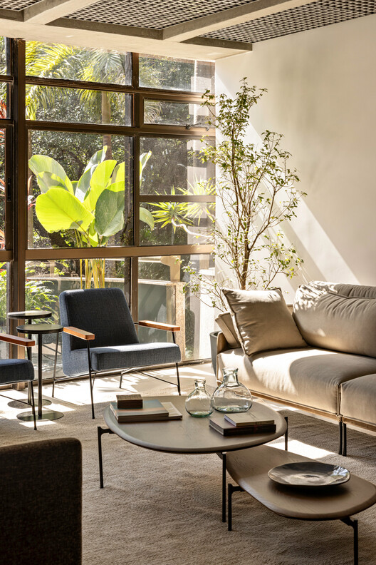 Moiré Apartment / CODA Arquitetura - Interior Photography, Living Room, Chair