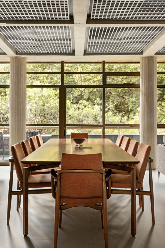 Moiré Apartment / CODA Arquitetura - Interior Photography, Dining room, Table, Wood, Chair