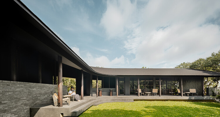 Cafe. MADA in the Little Garden  / BodinChapa Architects - Coffee Shop